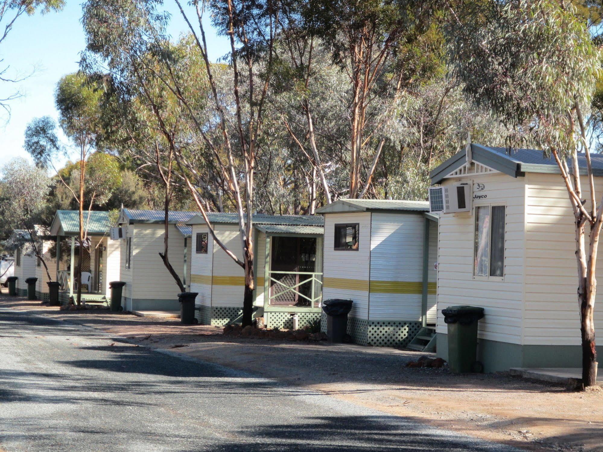 Acclaim Gateway Caravan Park Dundas Екстериор снимка