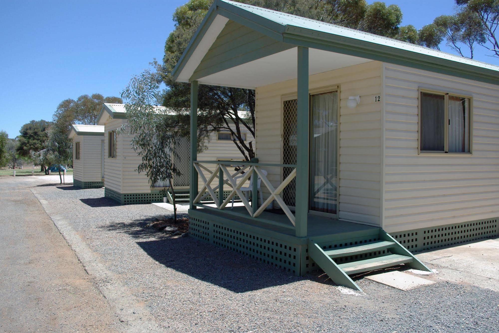 Acclaim Gateway Caravan Park Dundas Екстериор снимка