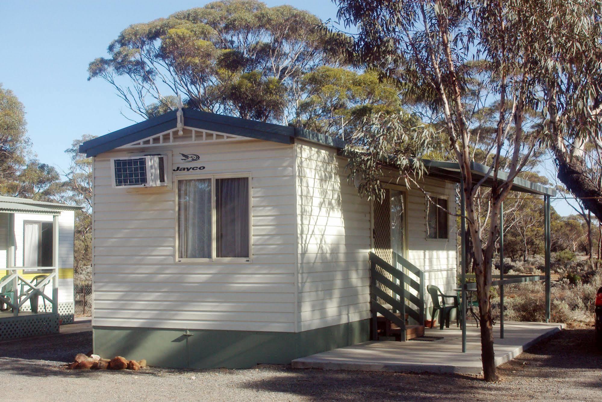 Acclaim Gateway Caravan Park Dundas Екстериор снимка